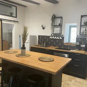 https://charmant-t3-au-coeur-de-cahors.midi-pyreneeshotels.com